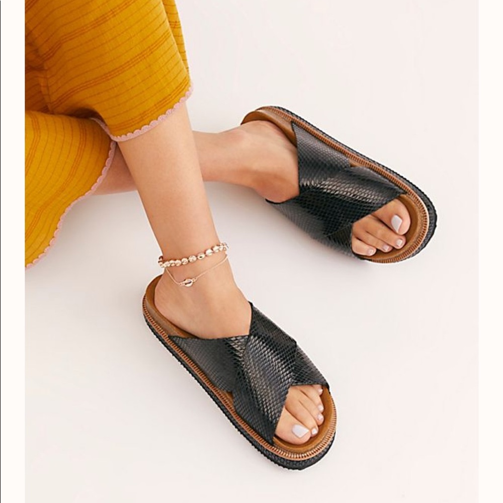 Free People Slide Sandals - Black